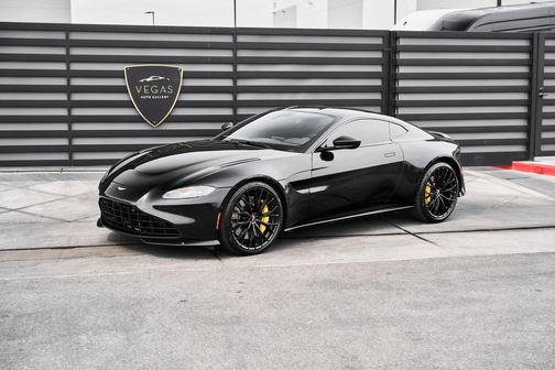 Onyx Black 2023 Aston Martin Vantage