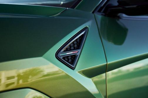 2022 Lamborghini Urus Graphite Capsule