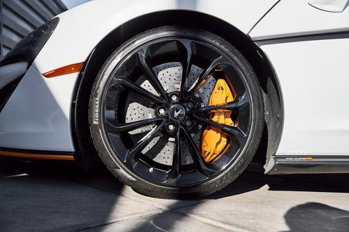 2020 McLaren 570S Base