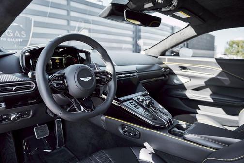 2025 Aston Martin Vantage Base