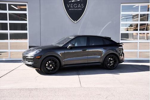 2023 Porsche Cayenne Platinum Edition