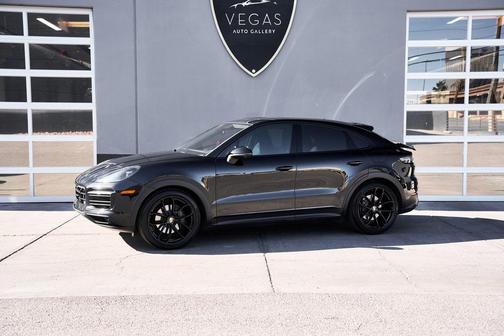 2023 Porsche Cayenne Platinum Edition