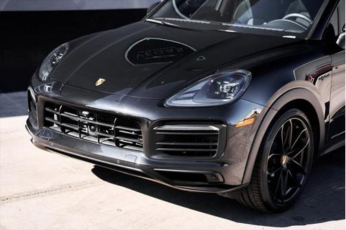 2023 Porsche Cayenne Platinum Edition