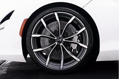 2023 McLaren Artura