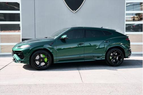 2024 Lamborghini Urus S