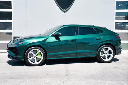 2024 Lamborghini Urus S