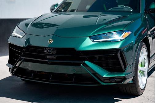 2024 Lamborghini Urus S