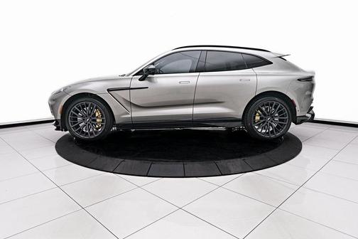 2023 Aston Martin DBX 707