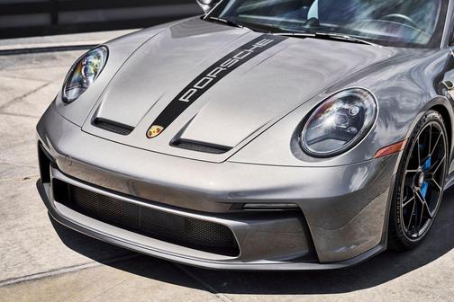 Agate Grey Metallic 2022 Porsche 911 GT3