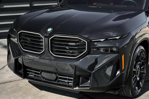 2025 BMW XM Base