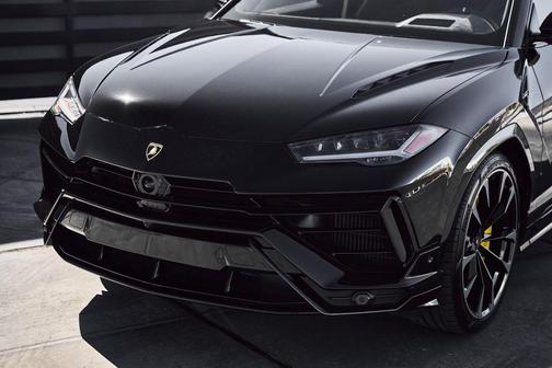 2024 Lamborghini Urus S