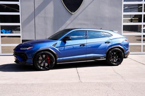 2024 Lamborghini Urus Performante