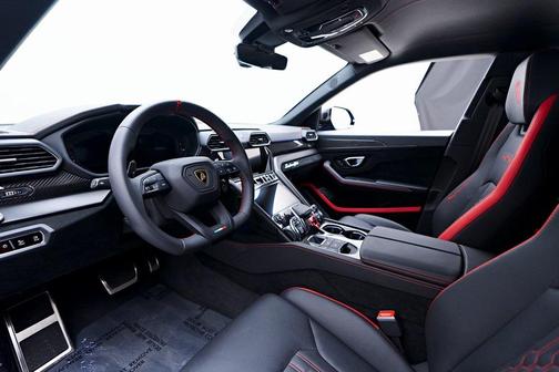 2024 Lamborghini Urus Performante