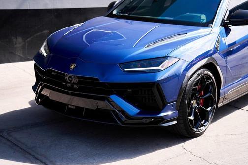 2024 Lamborghini Urus Performante
