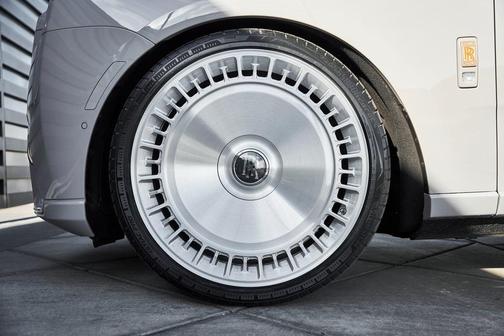 2025 Rolls-Royce Cullinan Base