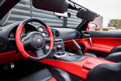 2003 Dodge Viper SRT10