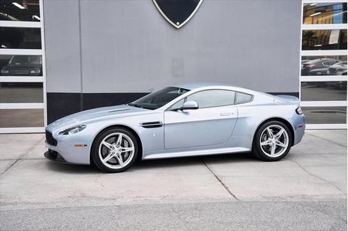2016 Aston Martin Vantage GT Base