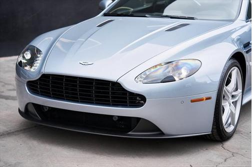 2016 Aston Martin Vantage GT Base