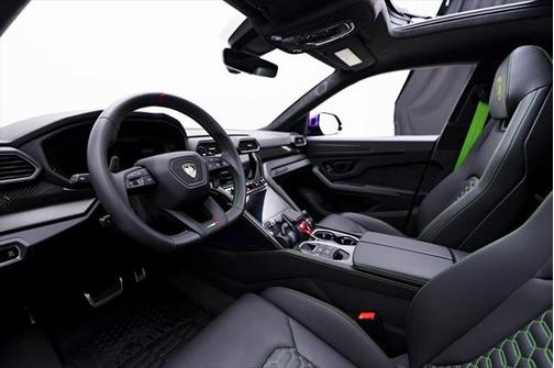 2024 Lamborghini Urus S