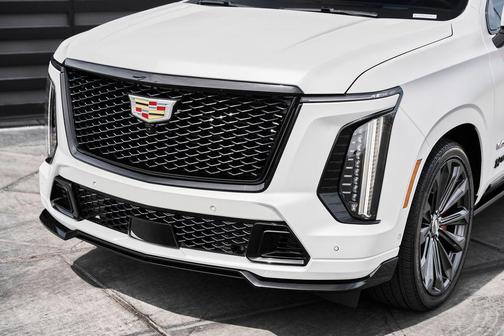 Crystal White Tricoat 2025 Cadillac Escalade V-Series