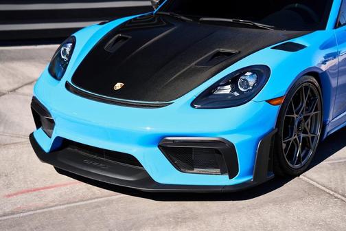 2023 Porsche 718 Cayman GT4 RS