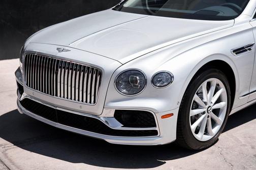 2023 Bentley Flying Spur Hybrid Mulliner