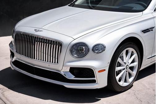2023 Bentley Flying Spur Hybrid Mulliner
