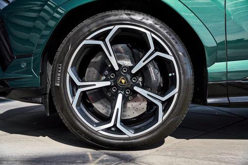 2023 Lamborghini Urus S