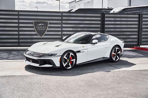 Bianco Avus 2025 Ferrari 12Cilindri Base
