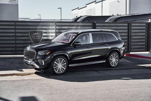 Obsidian Black Metallic 2026 Mercedes-Benz Maybach GLS 600 4MATIC