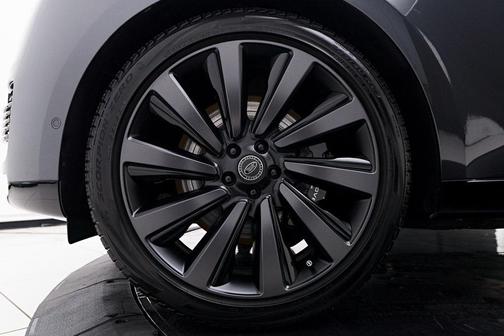 2023 Land Rover Range Rover SV