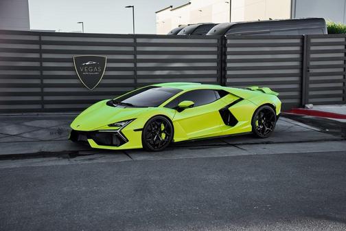 2024 Lamborghini Revuelto Base