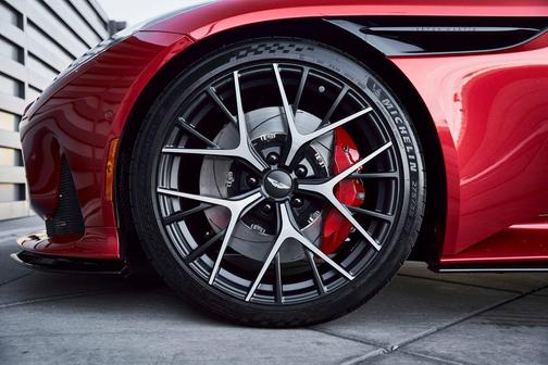 2024 Aston Martin DB12 