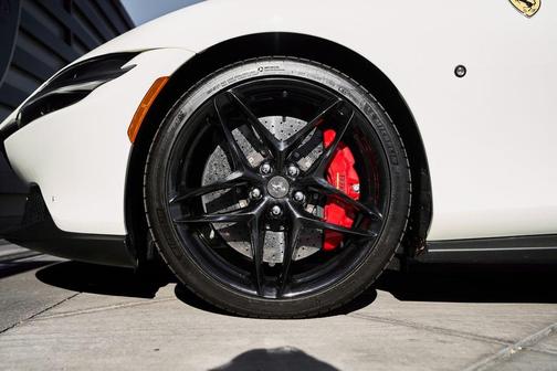 2022 Ferrari Roma Base