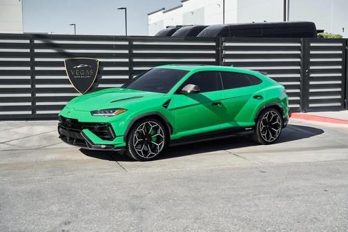 2024 Lamborghini Urus Performante
