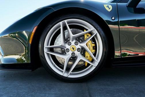 2022 Ferrari F8 Tributo Base