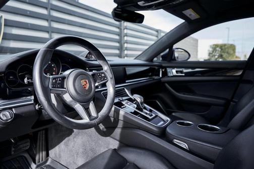 2020 Porsche Panamera 4