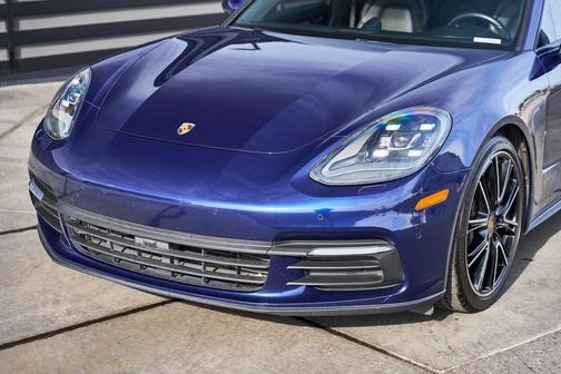 2020 Porsche Panamera 4
