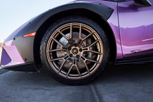 2024 Lamborghini Huracan Sterrato Base