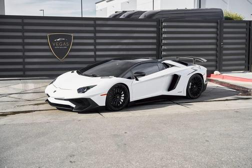 2017 Lamborghini Aventador LP750-4 Superveloce
