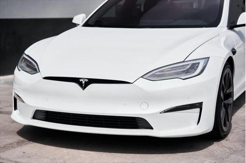 2021 Tesla Model S Plaid