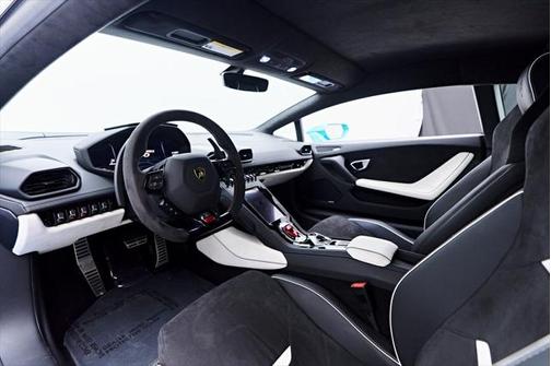 2023 Lamborghini Huracan EVO Coupe RWD