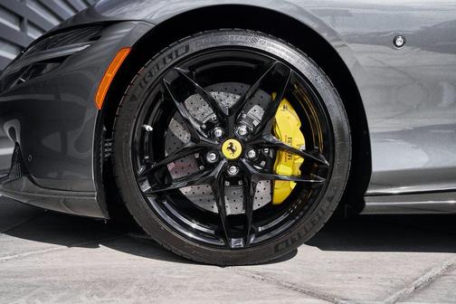 2021 Ferrari Roma Base