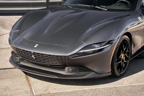 2021 Ferrari Roma Base
