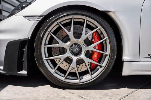 GT Silver Metallic 2024 Porsche 718 Spyder RS