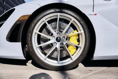 2022 McLaren 720S Base