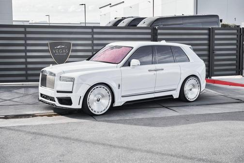 Arctic White 2025 Rolls-Royce Cullinan