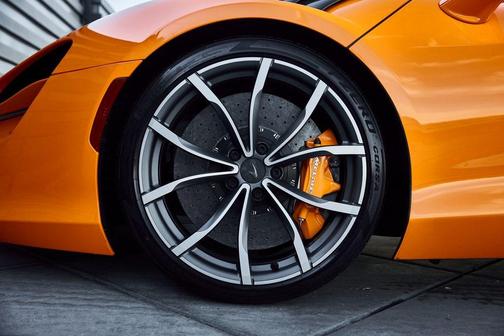 2025 McLaren Artura Performance