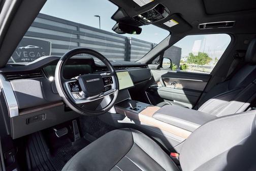 2024 Land Rover Range Rover P530 SE