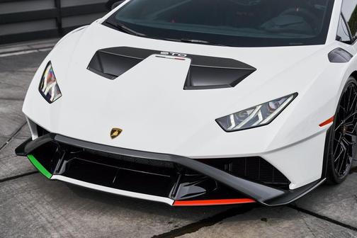 2023 Lamborghini Huracan STO Coupe